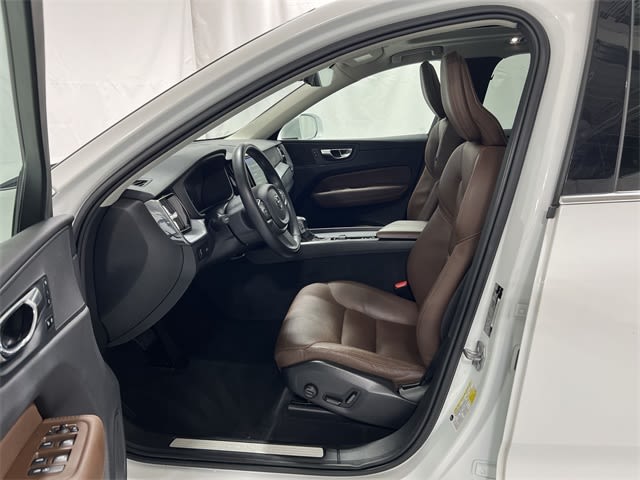 Thumbnail: 2020 Volvo XC60 - 11