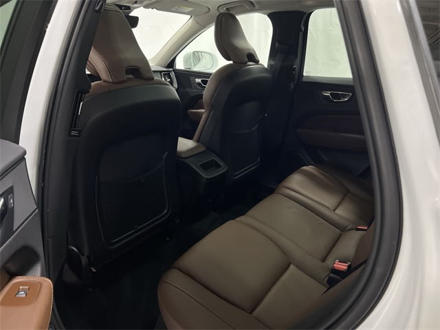 Thumbnail: 2020 Volvo XC60 - 27