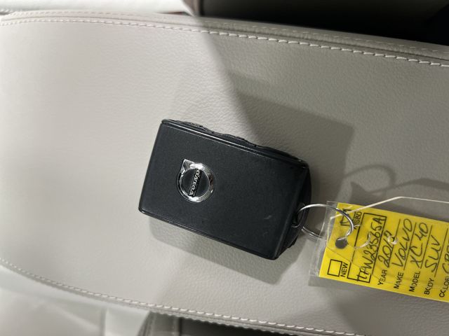 Thumbnail: 2019 Volvo XC40 - 18