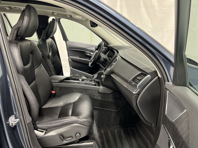 Thumbnail: 2020 Volvo XC90 - 30