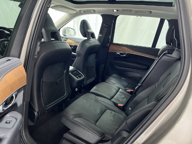 Thumbnail: 2020 Volvo XC90 - 28