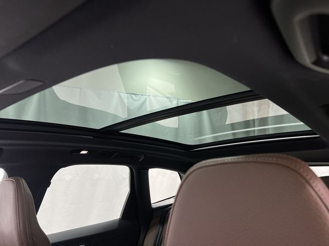 Thumbnail: 2022 Volvo XC60 - 27