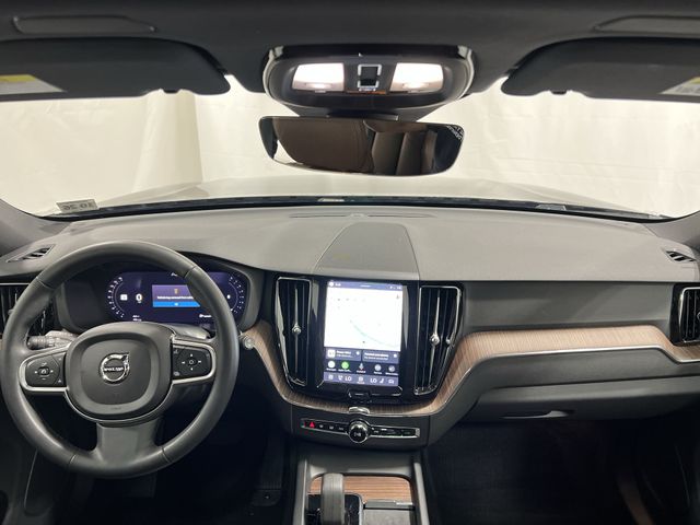 Thumbnail: 2022 Volvo XC60 - 2