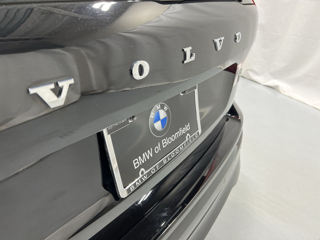 Thumbnail: 2022 Volvo XC60 - 7