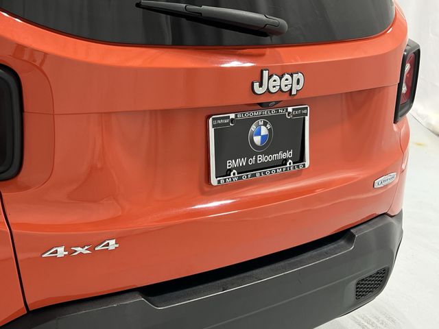 Thumbnail: 2016 Jeep Renegade - 7