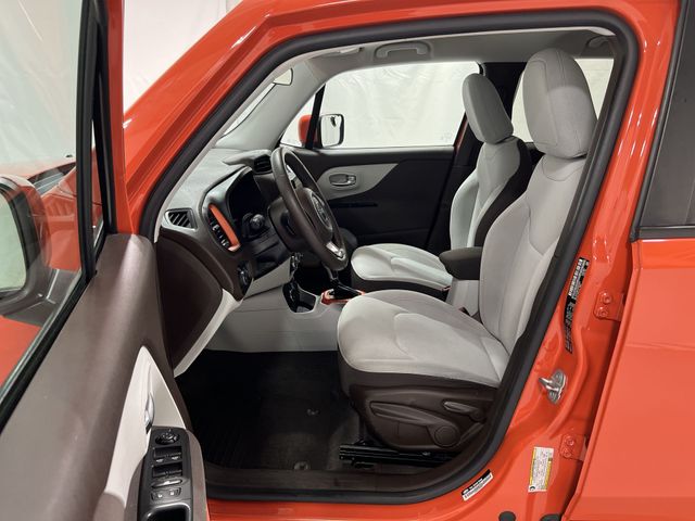 Thumbnail: 2016 Jeep Renegade - 11