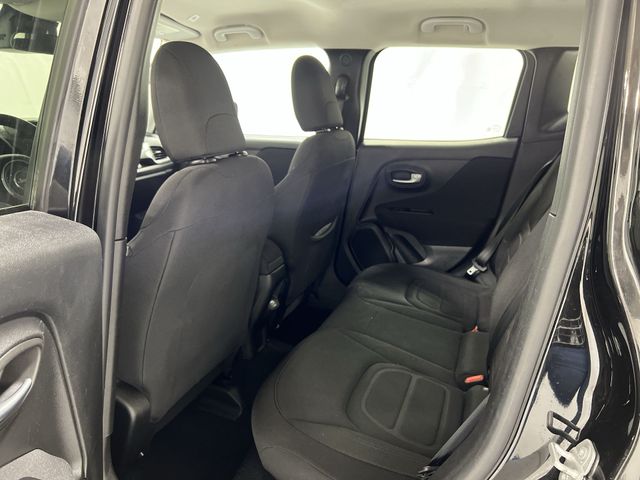 Thumbnail: 2020 Jeep Renegade - 31