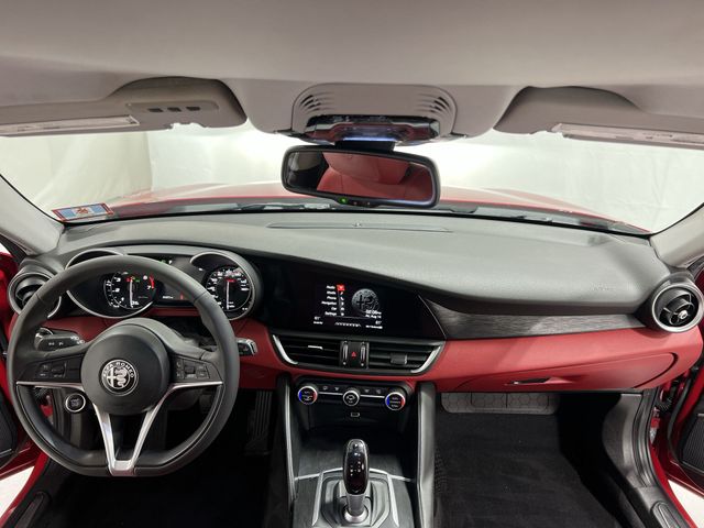 Thumbnail: 2019 Alfa Romeo Giulia - 2