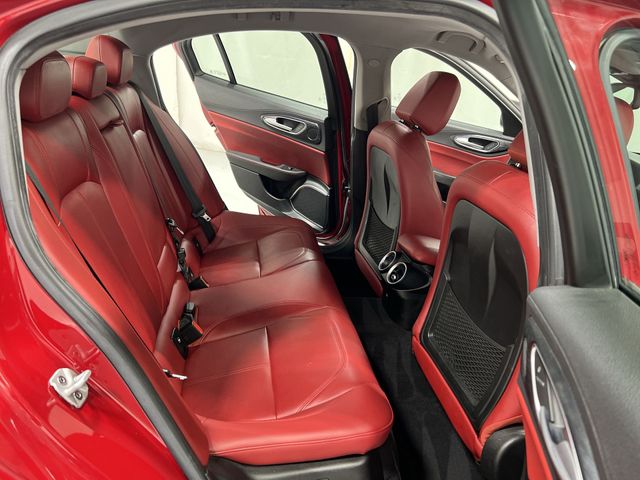 Thumbnail: 2019 Alfa Romeo Giulia - 26