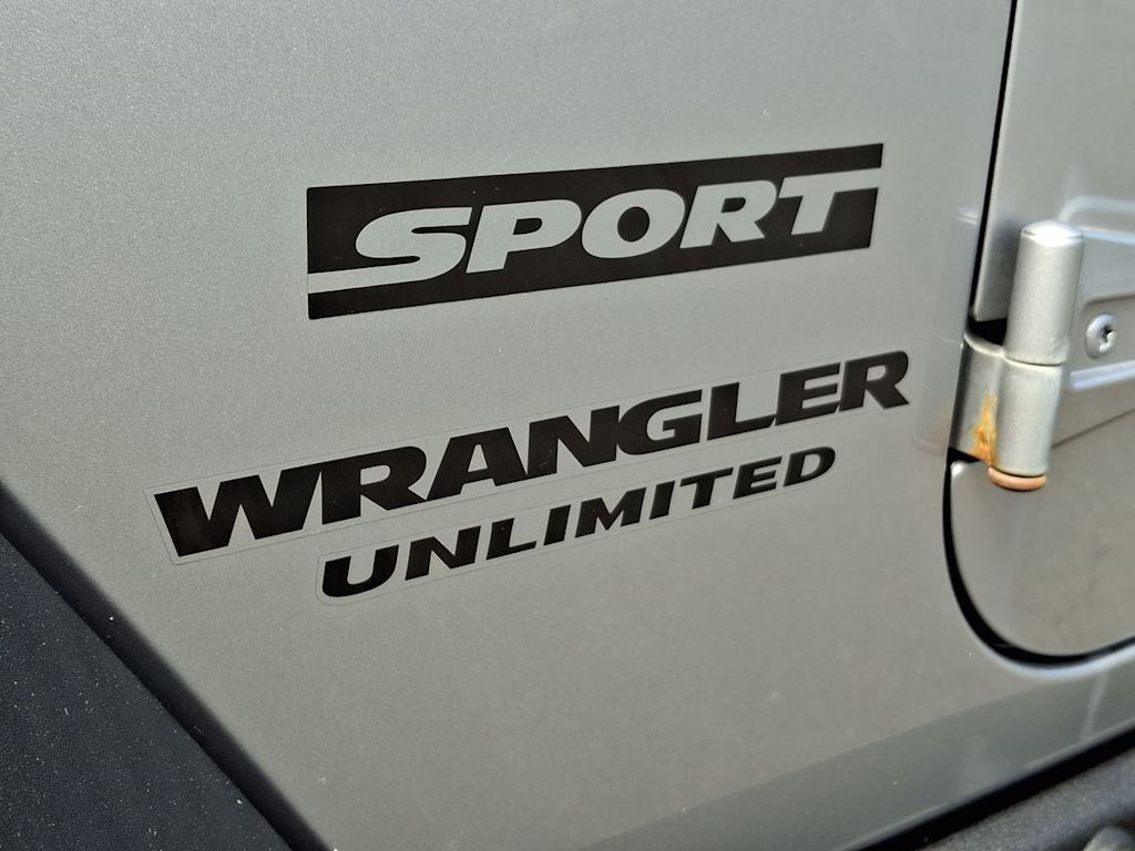 Thumbnail: 2016 Jeep Wrangler - 28