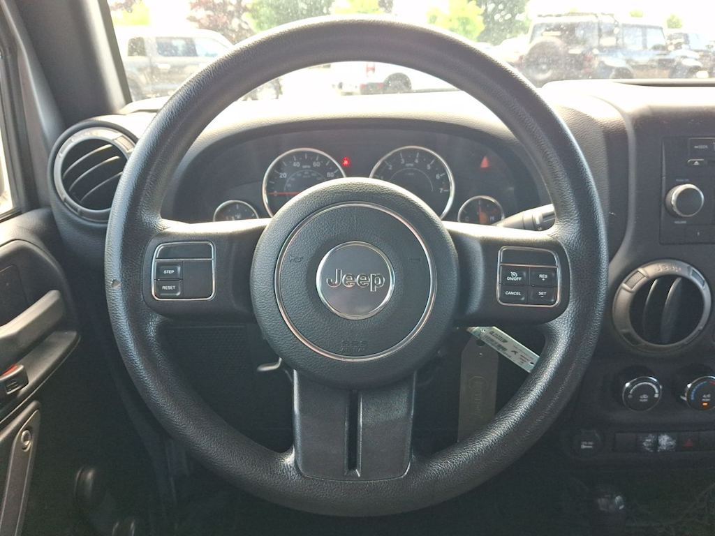 Thumbnail: 2016 Jeep Wrangler - 12