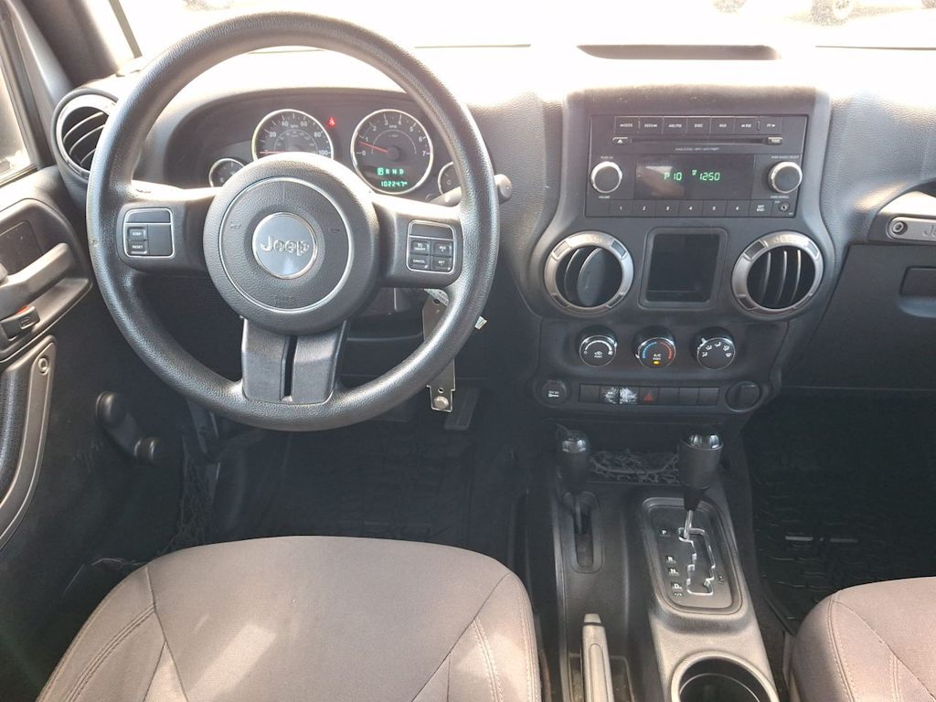 Thumbnail: 2016 Jeep Wrangler - 13