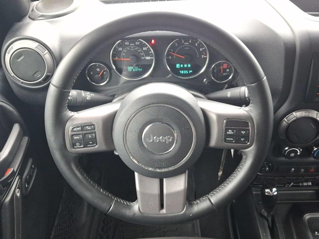 Thumbnail: 2017 Jeep Wrangler - 12
