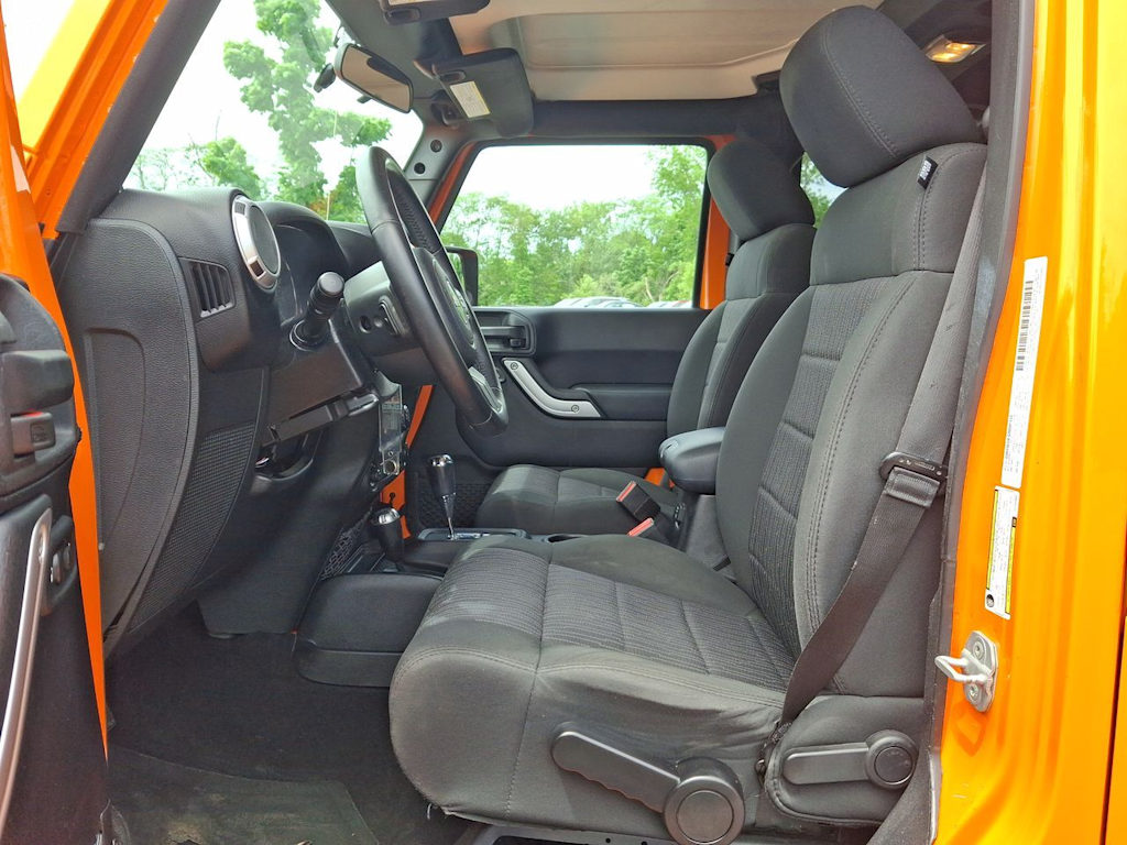 Thumbnail: 2012 Jeep Wrangler - 23