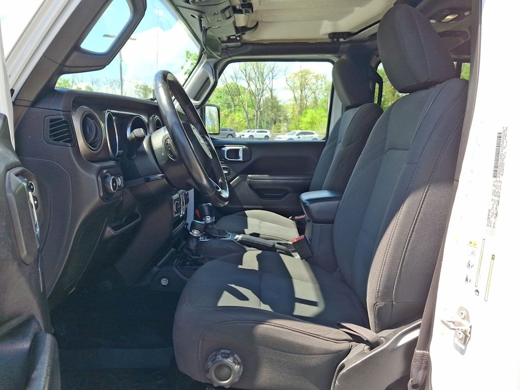 Thumbnail: 2018 Jeep Wrangler - 24