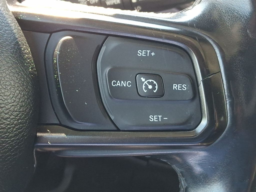 Thumbnail: 2018 Jeep Wrangler - 27