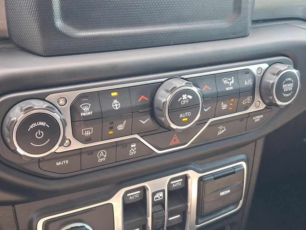 Thumbnail: 2018 Jeep Wrangler - 28