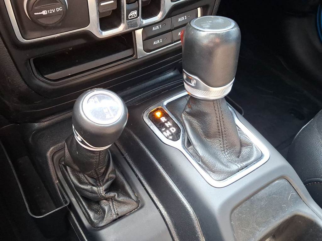 Thumbnail: 2021 Jeep Wrangler - 14