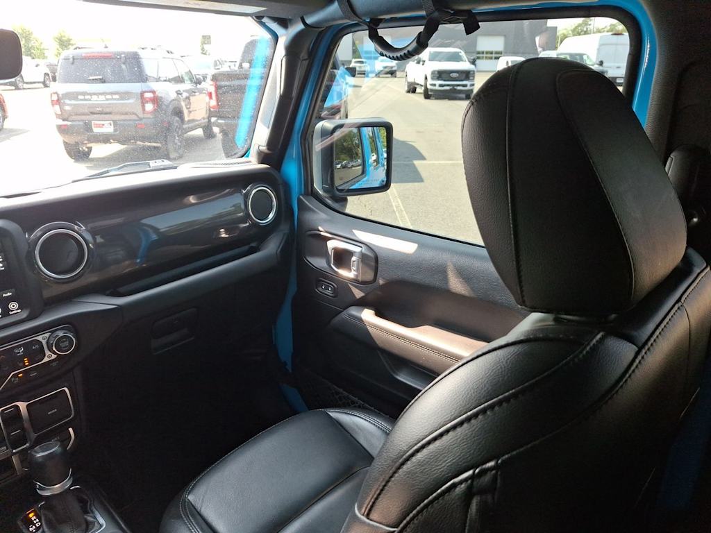 Thumbnail: 2021 Jeep Wrangler - 8