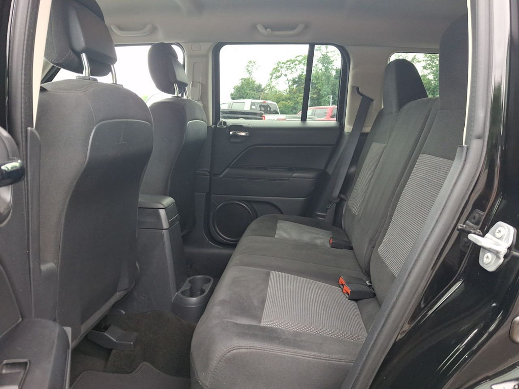 Thumbnail: 2015 Jeep Patriot - 28