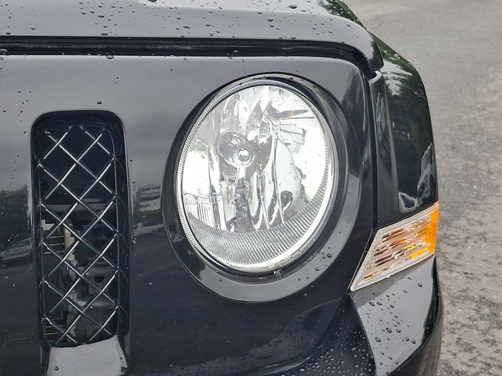 Thumbnail: 2015 Jeep Patriot - 29
