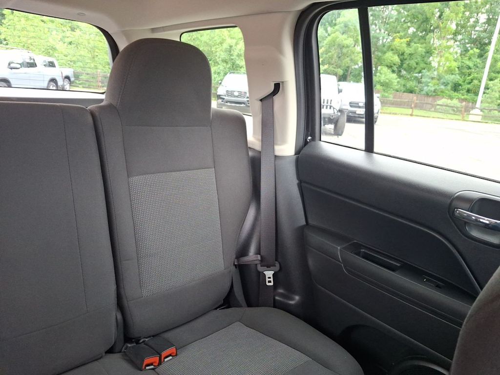 Thumbnail: 2015 Jeep Patriot - 8