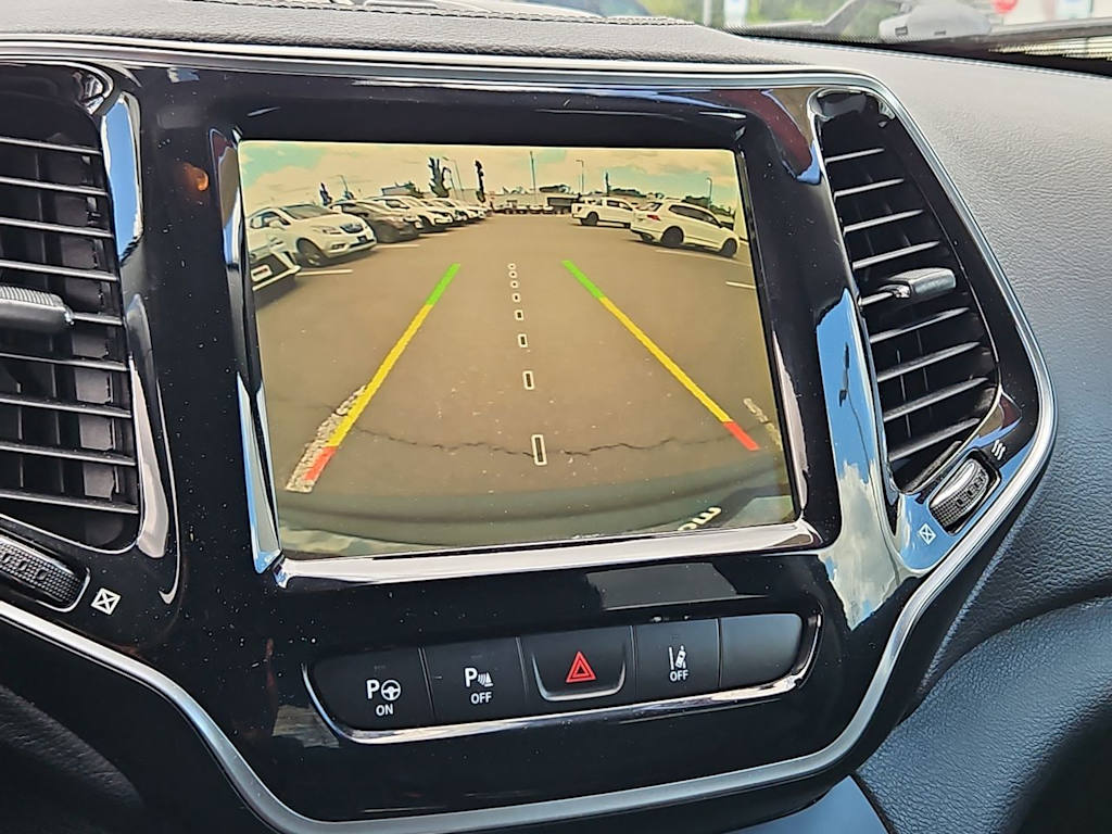 Thumbnail: 2019 Jeep Cherokee - 26