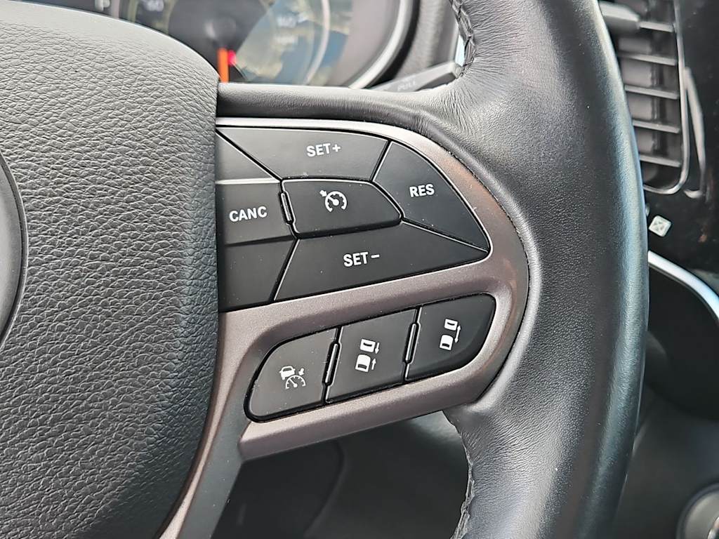 Thumbnail: 2019 Jeep Cherokee - 28