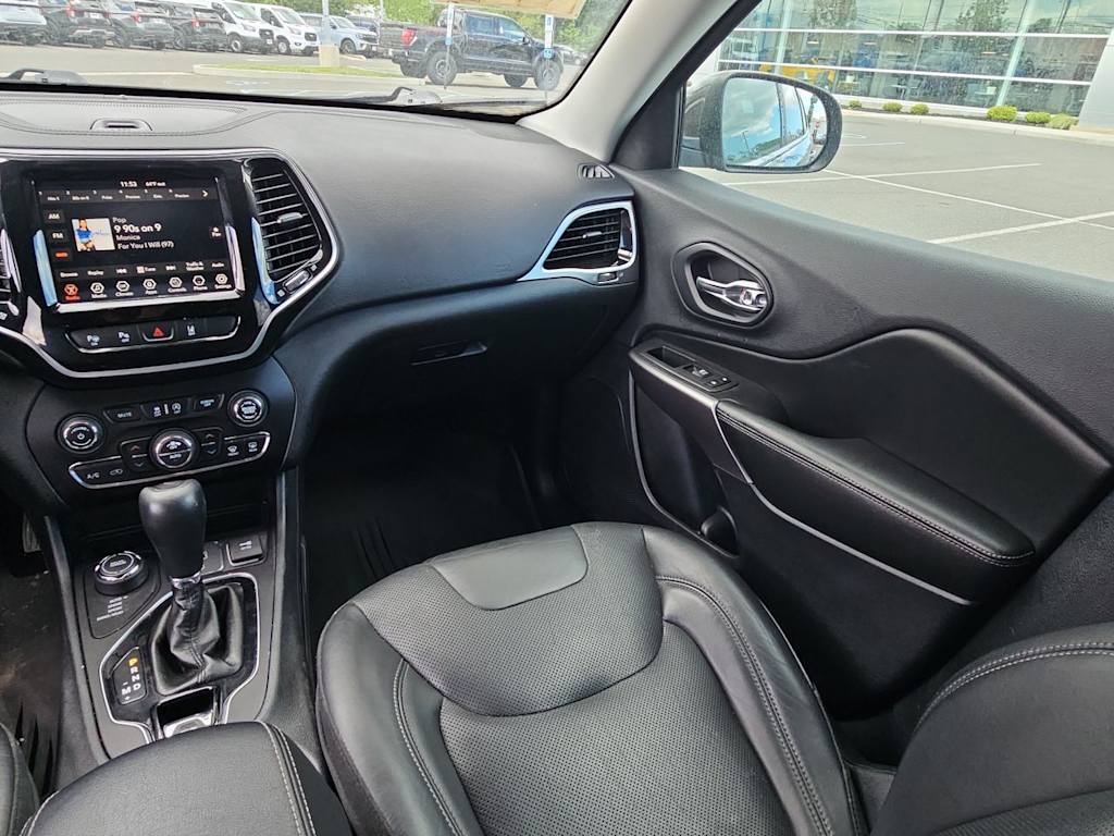 Thumbnail: 2019 Jeep Cherokee - 9