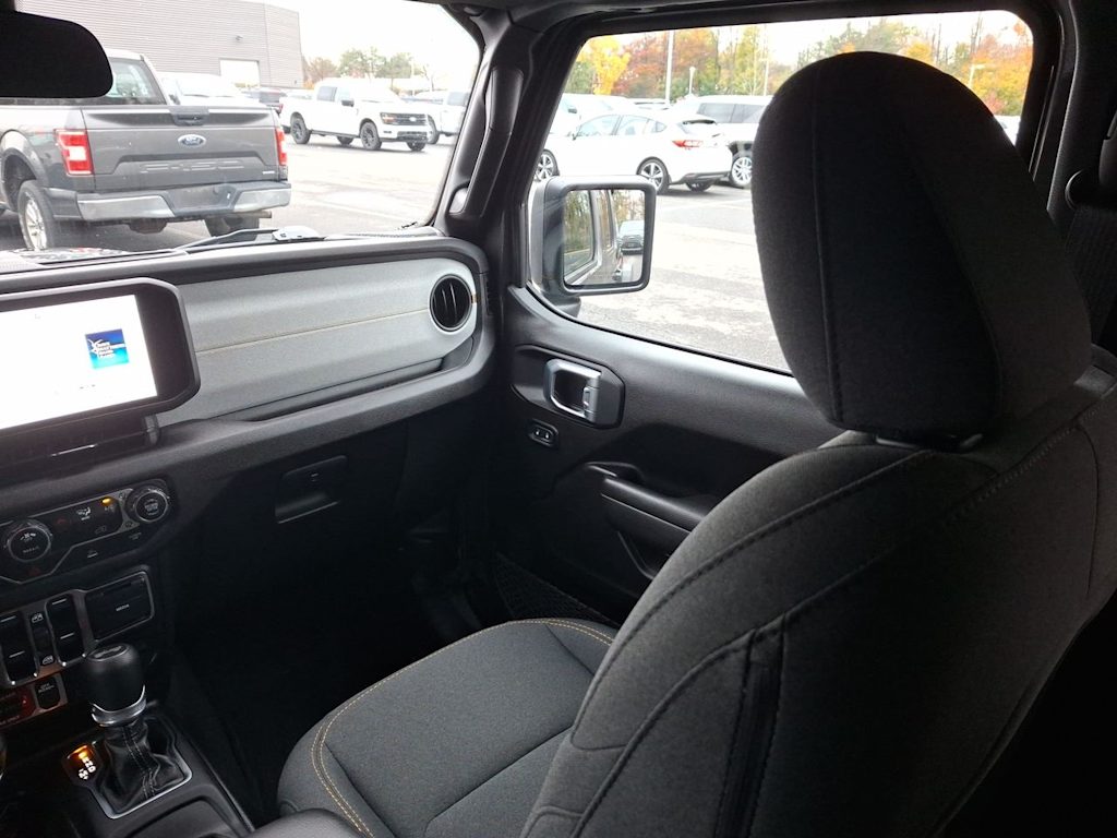 Thumbnail: 2024 Jeep Wrangler - 7