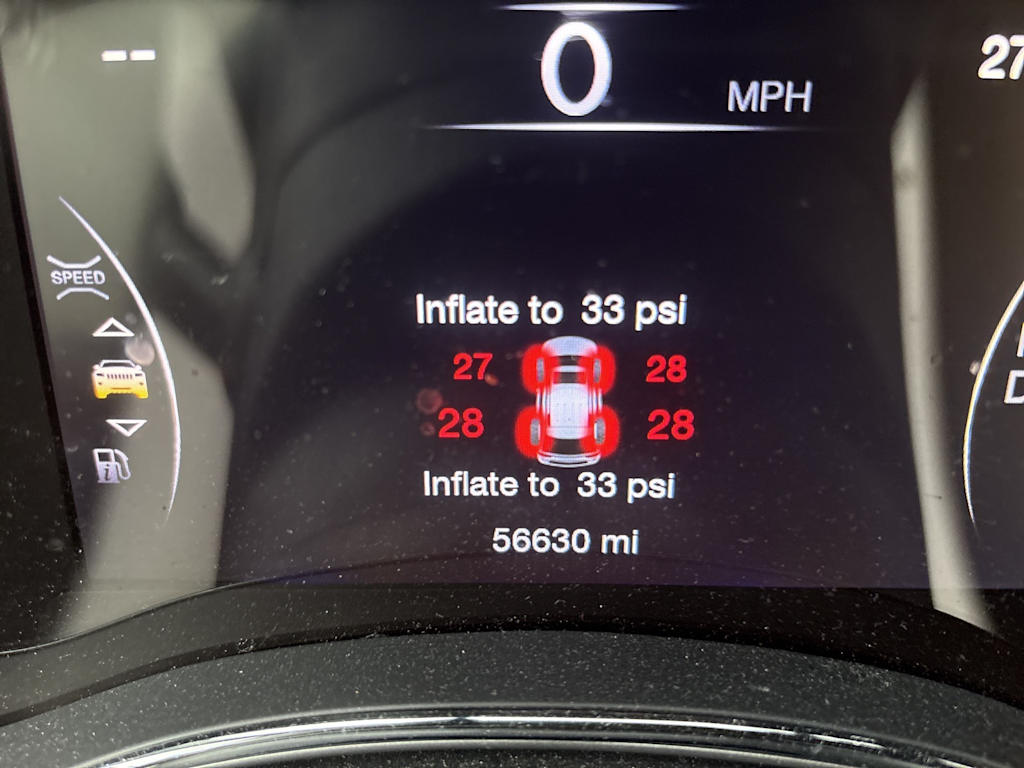 Thumbnail: 2019 Jeep Grand Cherokee - 14