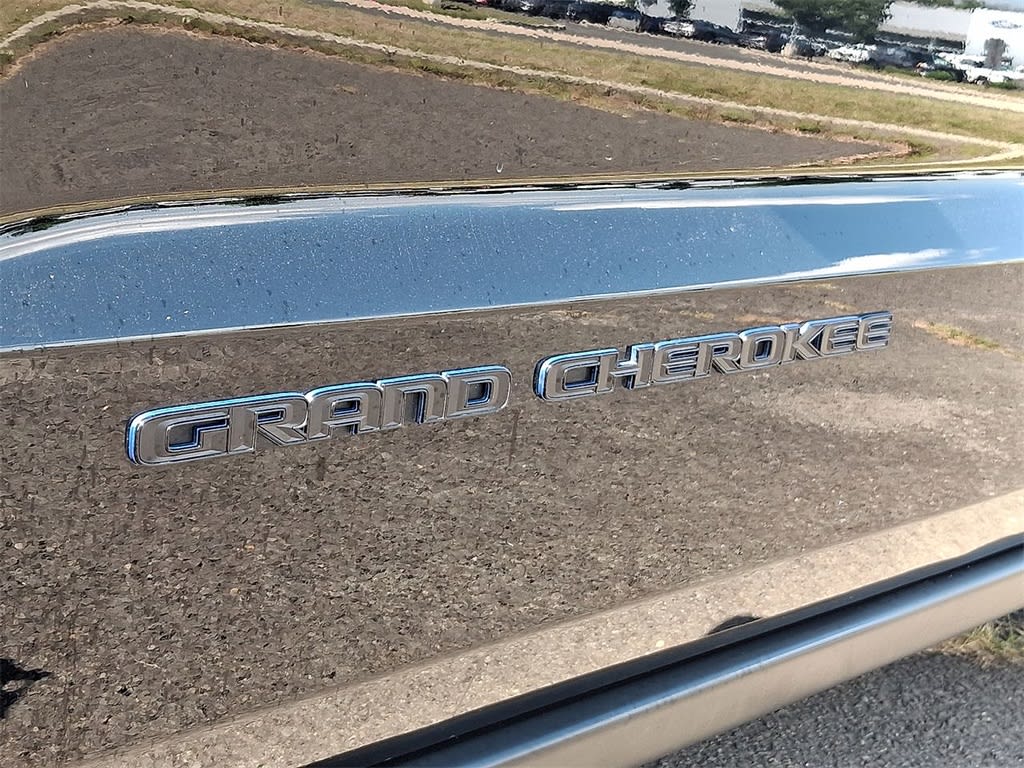 Thumbnail: 2019 Jeep Grand Cherokee - 5