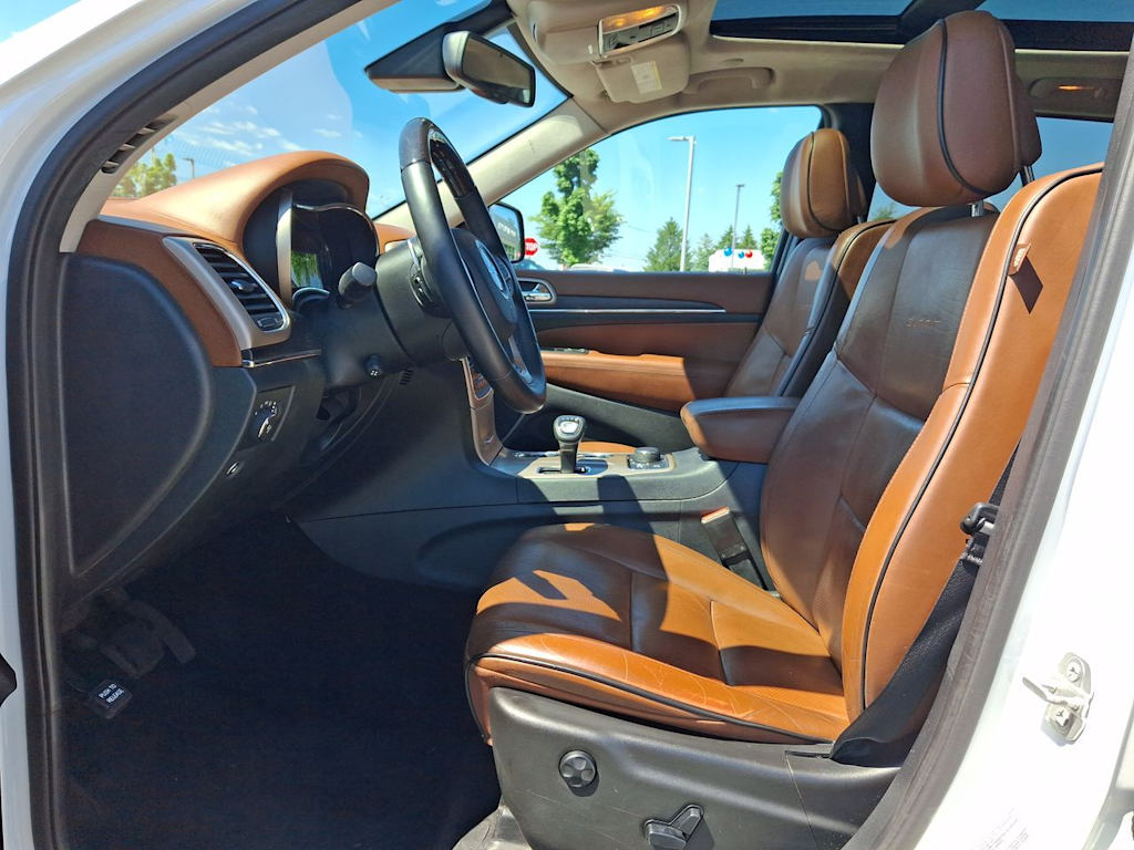 Thumbnail: 2015 Jeep Grand Cherokee - 9