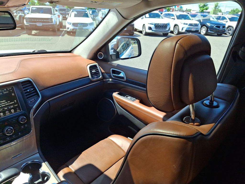 Thumbnail: 2015 Jeep Grand Cherokee - 7