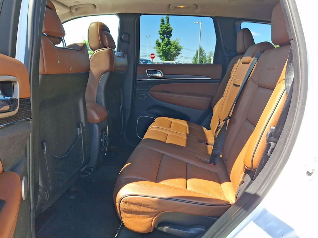 Thumbnail: 2015 Jeep Grand Cherokee - 28