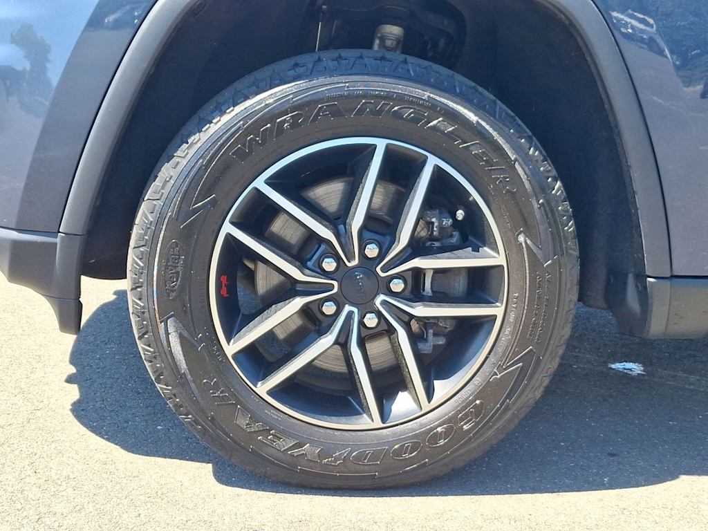 Thumbnail: 2021 Jeep Grand Cherokee - 6