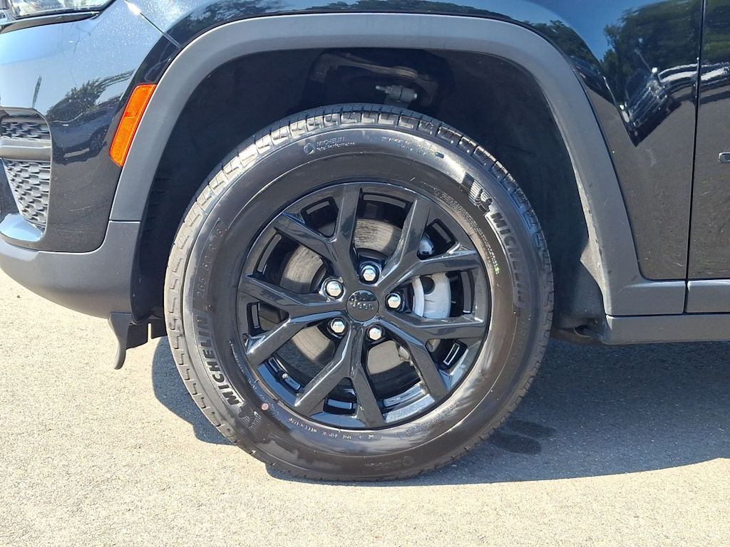 Thumbnail: 2025 Jeep Grand Cherokee - 6