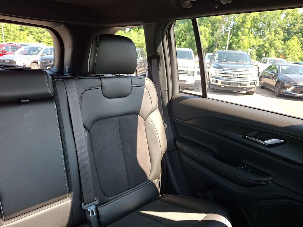 Thumbnail: 2025 Jeep Grand Cherokee - 8