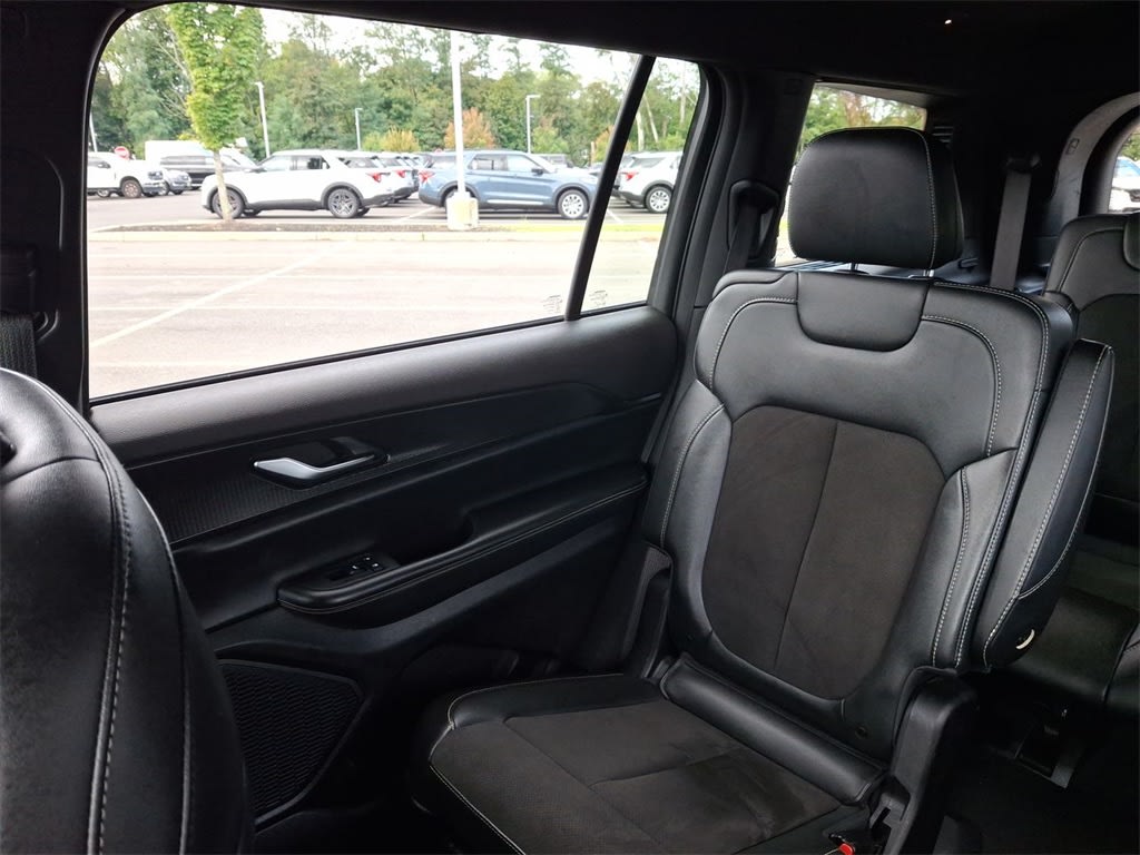 Thumbnail: 2023 Jeep Grand Cherokee L - 10