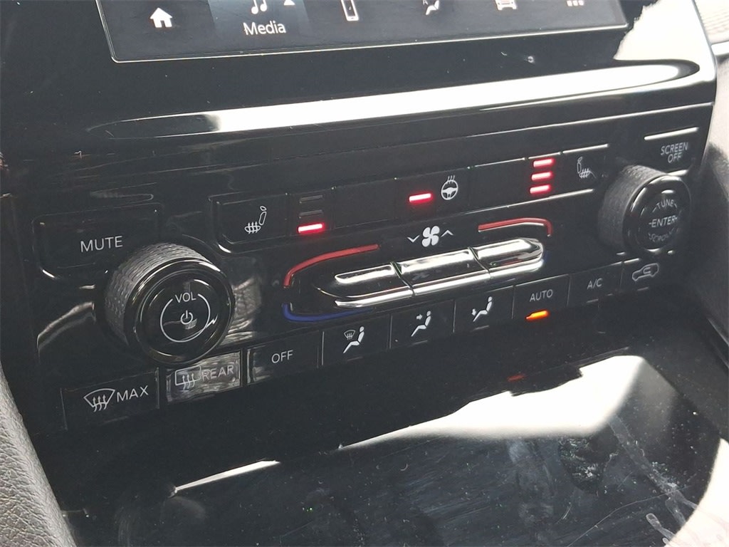 Thumbnail: 2023 Jeep Grand Cherokee L - 27