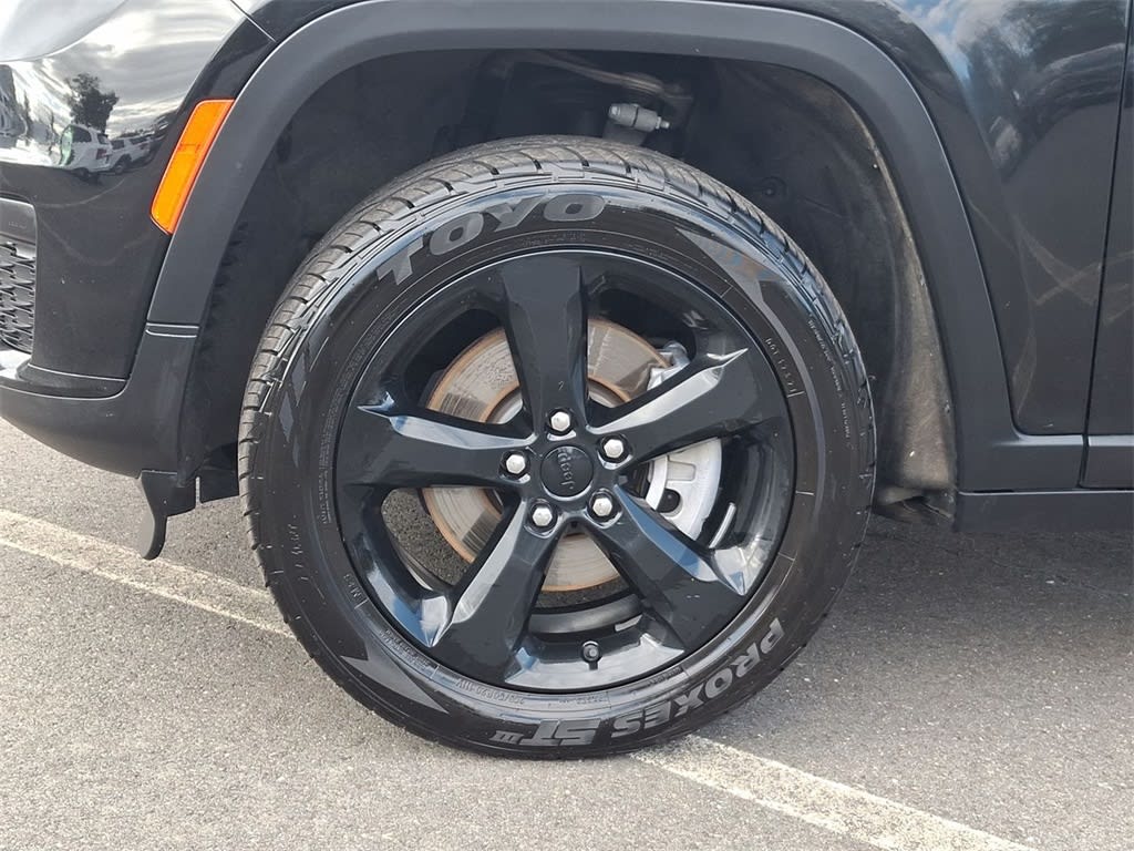 Thumbnail: 2023 Jeep Grand Cherokee L - 6