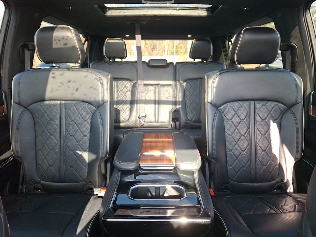 Thumbnail: 2024 Jeep Grand Wagoneer L - 21