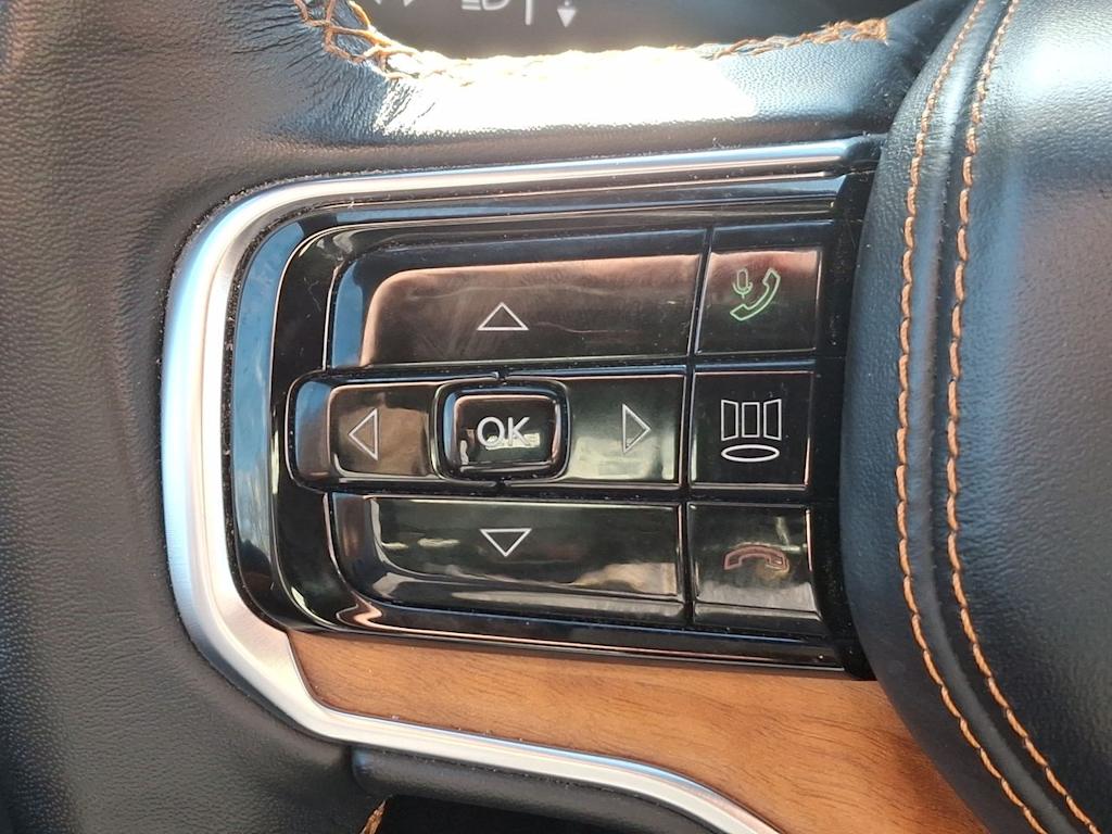 Thumbnail: 2024 Jeep Grand Wagoneer L - 24