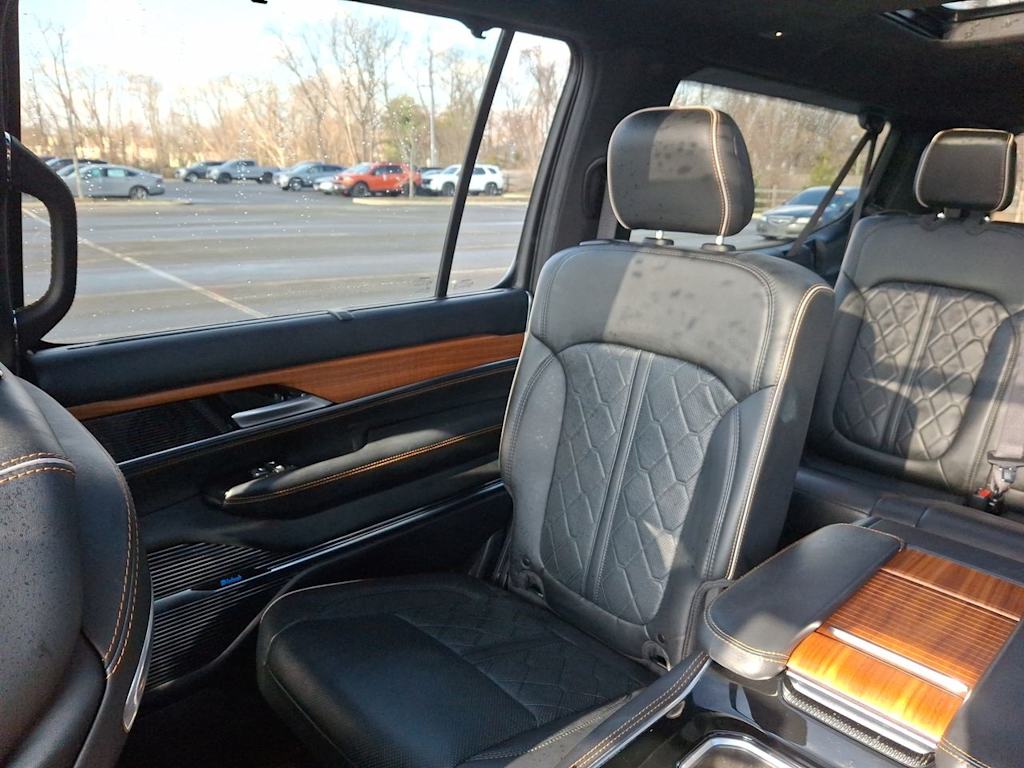 Thumbnail: 2024 Jeep Grand Wagoneer L - 10