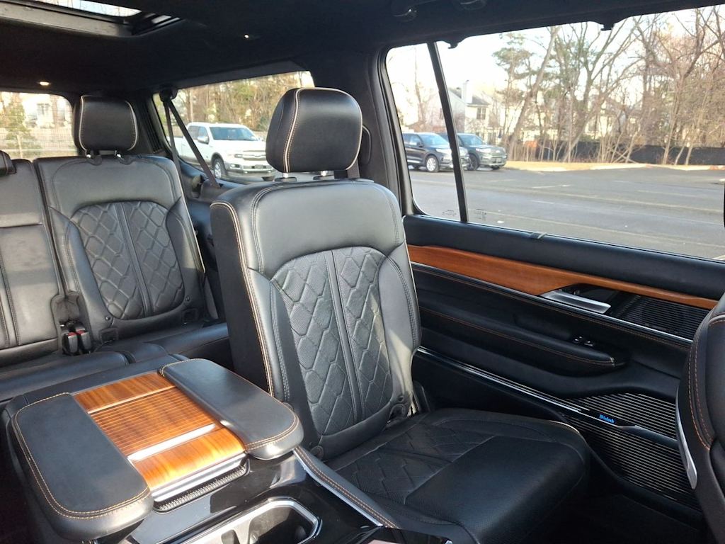 Thumbnail: 2024 Jeep Grand Wagoneer L - 22