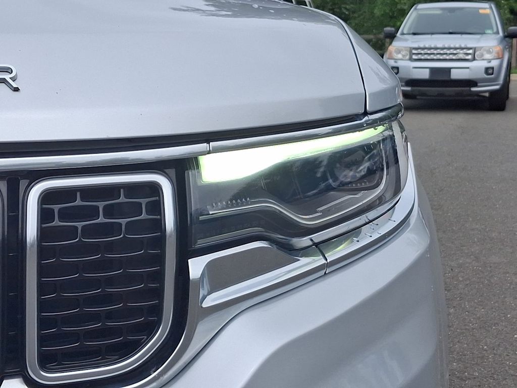Thumbnail: 2024 Jeep Wagoneer - 31