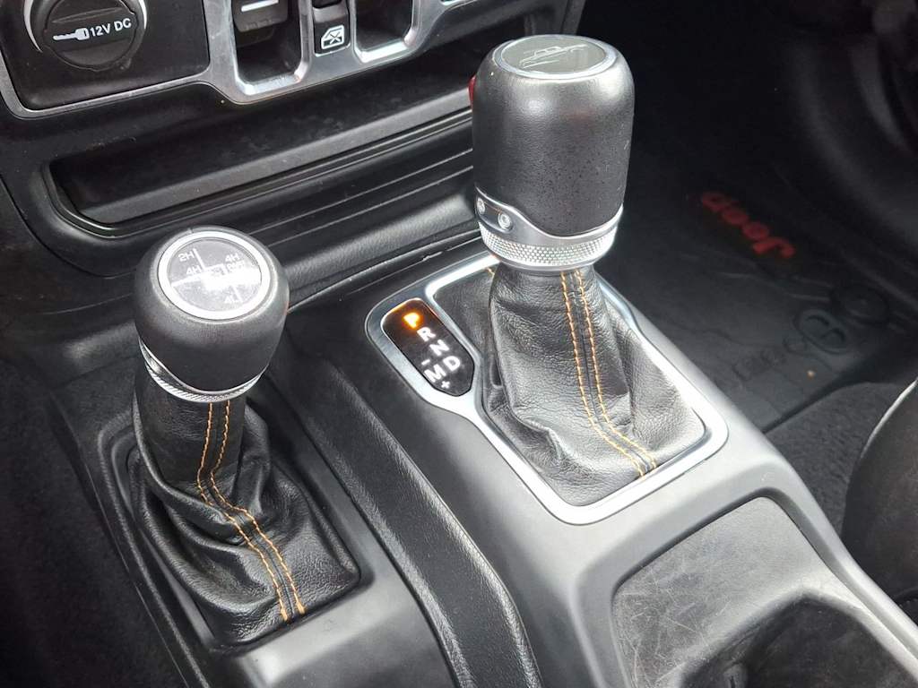 Thumbnail: 2021 Jeep Gladiator - 15