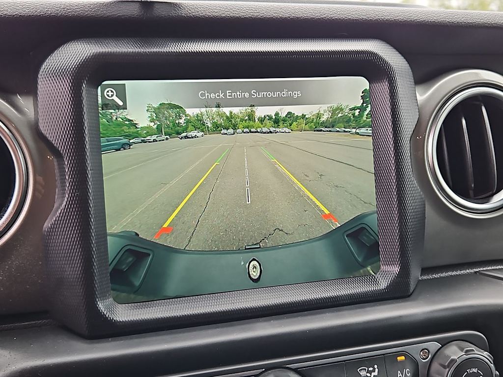 Thumbnail: 2020 Jeep Gladiator - 26