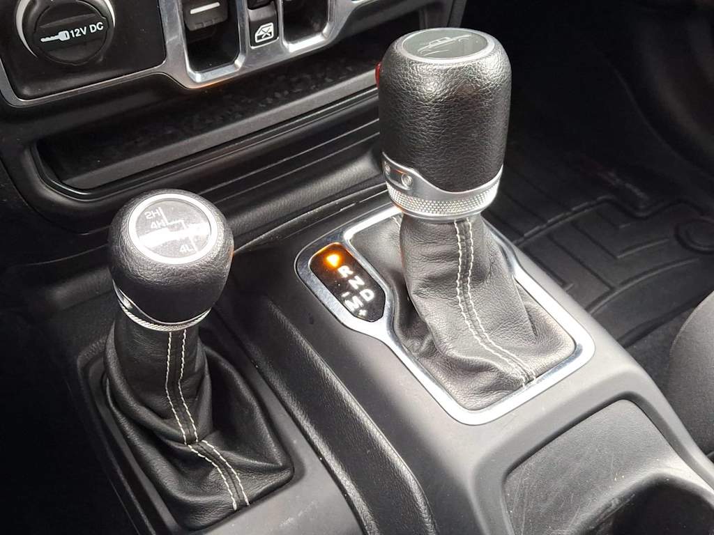 Thumbnail: 2020 Jeep Gladiator - 14