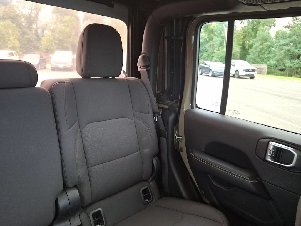 Thumbnail: 2020 Jeep Gladiator - 8